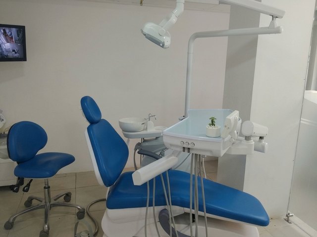 Sillón odontológico azul del consultorio San Martín